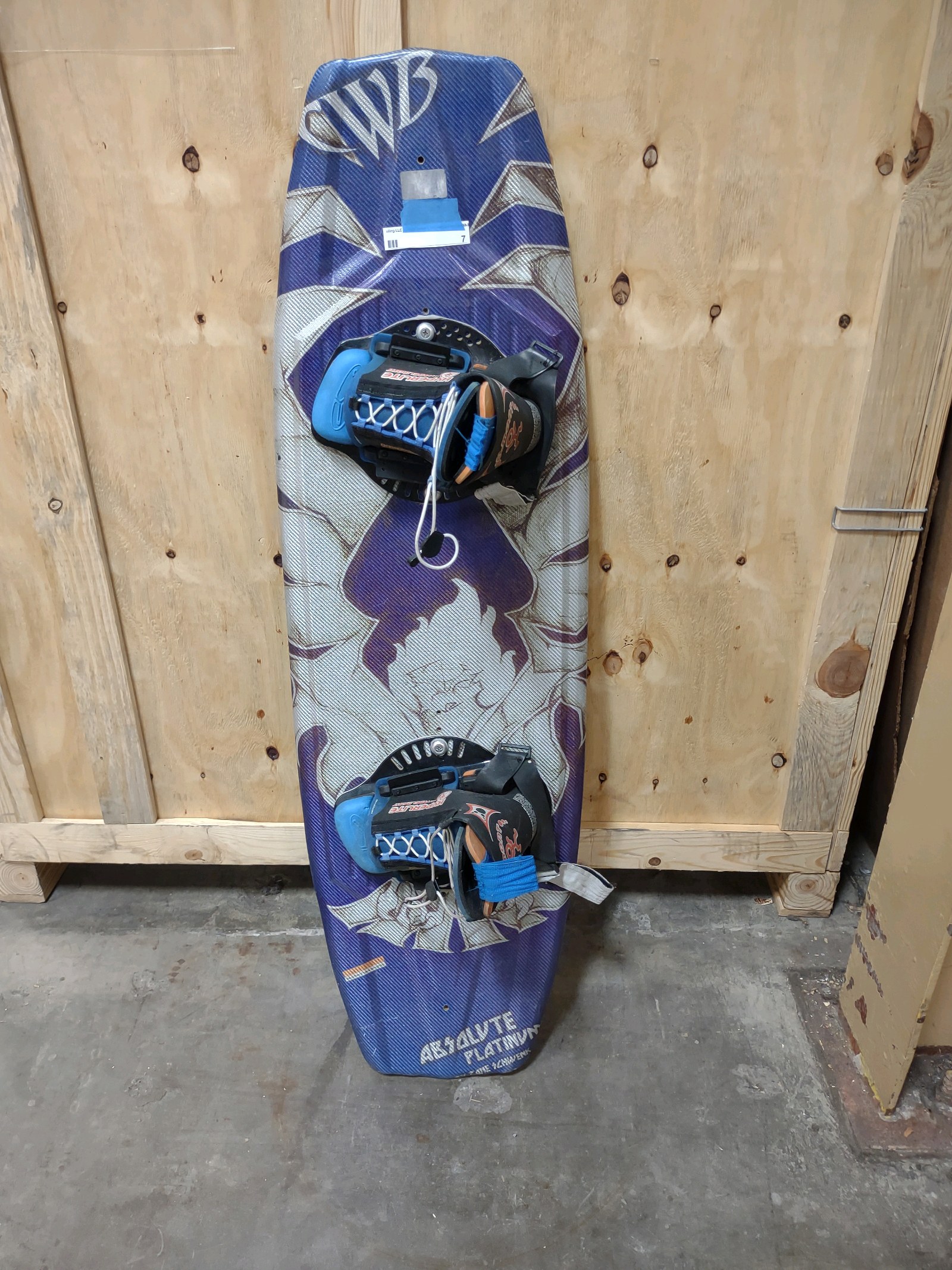 lot 7 image: Wake Board