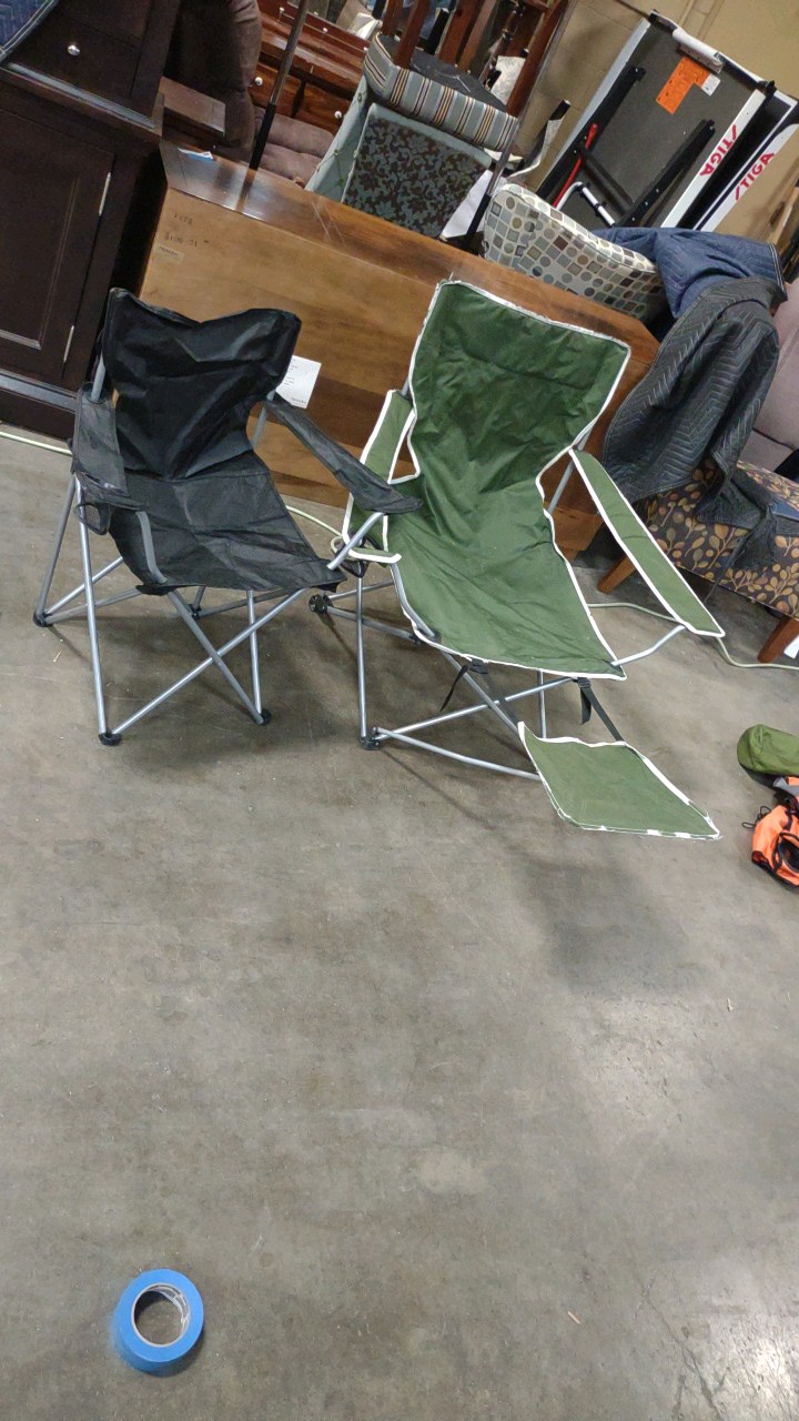 lot 98 image: camping chairs