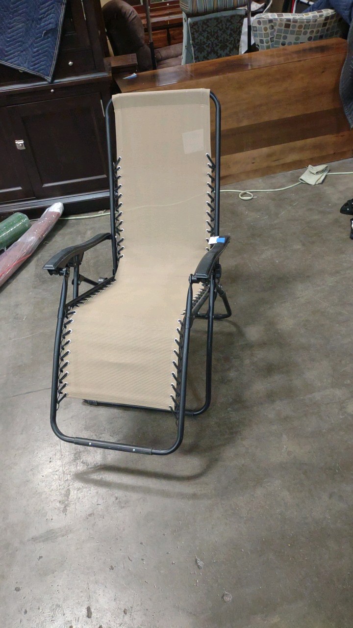 lot 99 image: camping chair