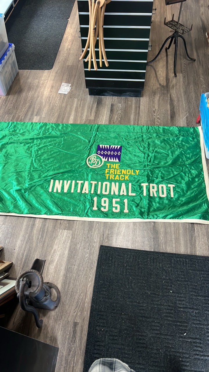 1951 the friendly track invitational trot horse blanket