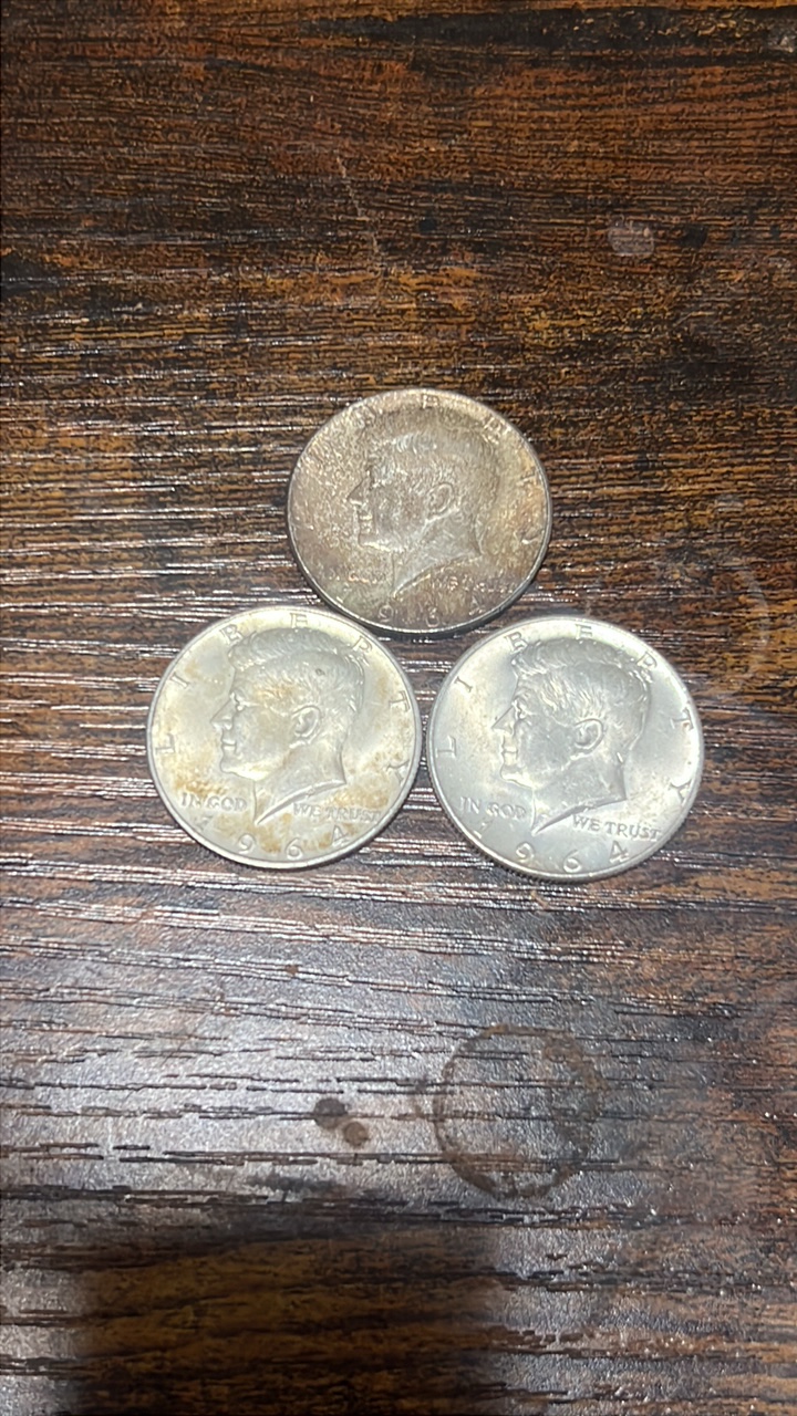 lot of 3 90% silver 1964 Kennedy halfs