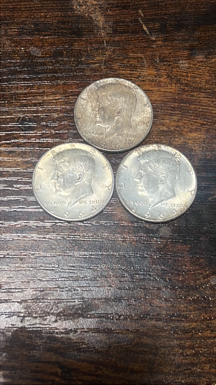 lot of 3 90% silver 1964 Kennedy halfs