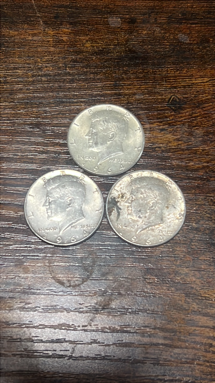 lot of 3 90% silver 1964 Kennedy halfs