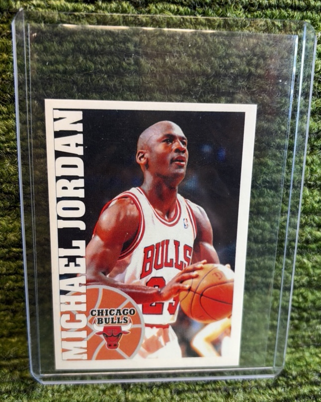 lot 119n image: PANINI NBA 95-96 BASKETBALL MICHAEL JORDAN #83 STICKER EUROPEAN RARE
