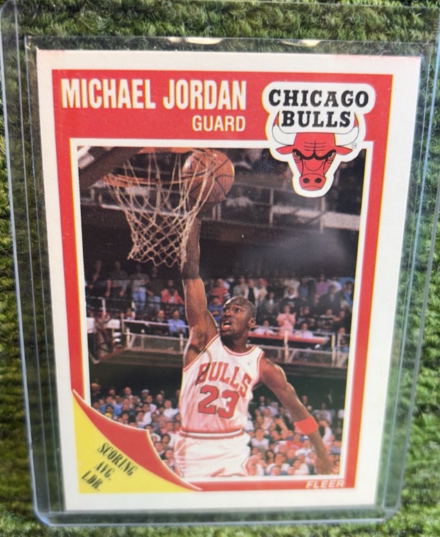 lot 138 image: 1989 90 Fleer  #21 Michael Jordan Chicago Bulls Hall of Fame
