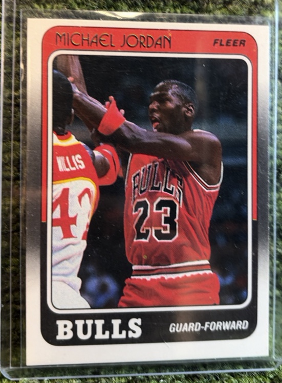 lot 158 image: 1988-89 Fleer Basketball Card # 17 Michael Jordan - Chicago Bulls (NM)