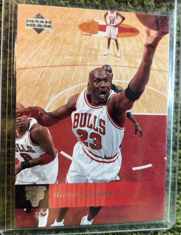 lot 30f image: Michael Jordan 2006 Upper Deck #22 Chicago Bulls