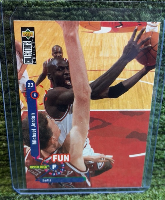lot 36f image: 1995 Upper Deck Collectors Choice #169 Michael Jordan Fun Facts Bulls