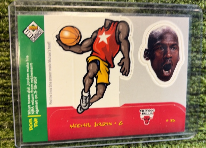lot 36v image: 1998-99 Upper Deck UD Choice - Mini Bobbing Heads Michael Jordan #30