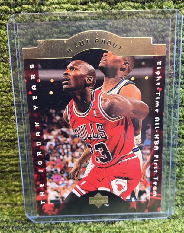 lot 47 image: 1996 MICHAEL JORDAN A CUT ABOVE UPPER DECK DIE CUT CARD NBA CHICAGO BULLS