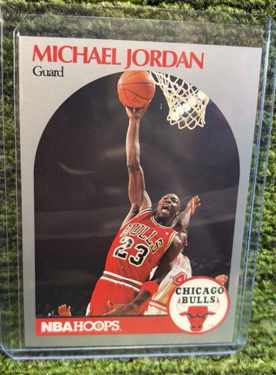 lot 67t image: 1990 Hoops Michael Jordan #65 Chicago Bulls
