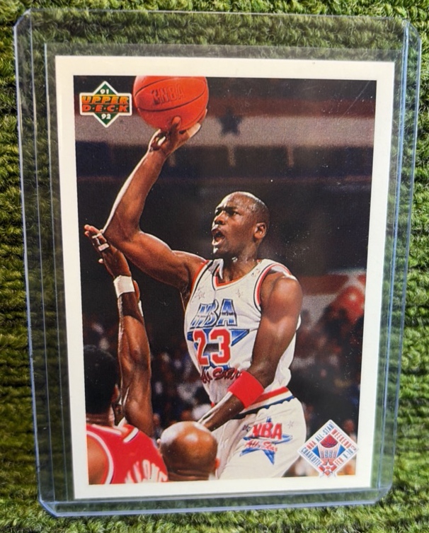 lot 75 image: Michael Jordan  1991-92 Upper Deck #48 All-Star Chicago Bulls