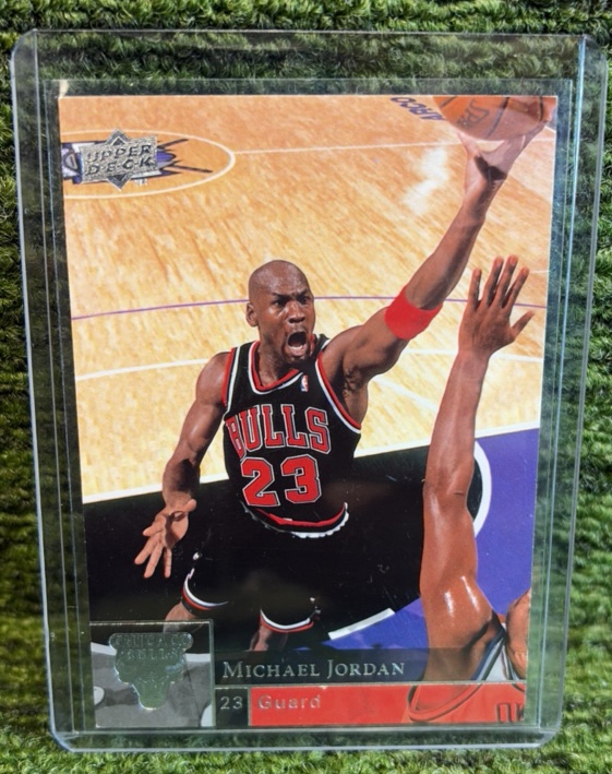 lot 8c image: Michael Jordan 2009 Upper Deck Basketball Card Chicago Bulls #23