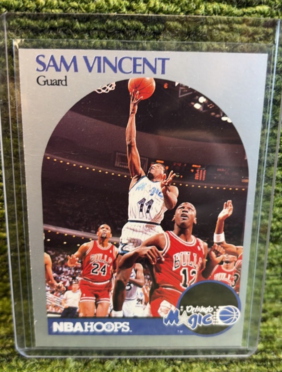 lot 8f image: 1990 HOOPS MICHAEL JORDAN Wearing # 12 RARE JORDAN CARD MINT # 223 SAM VINCENT