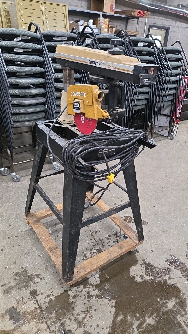 lot 11 image: dewalt sliding saw 7770 powershop