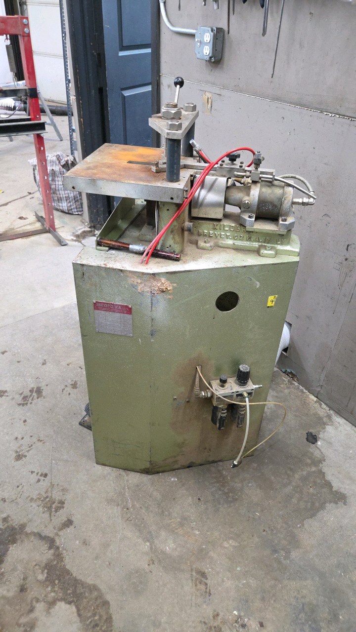 lot 14 image: brevetti screen machine