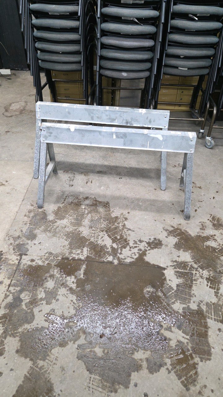 lot 16 image: metal sawhorses