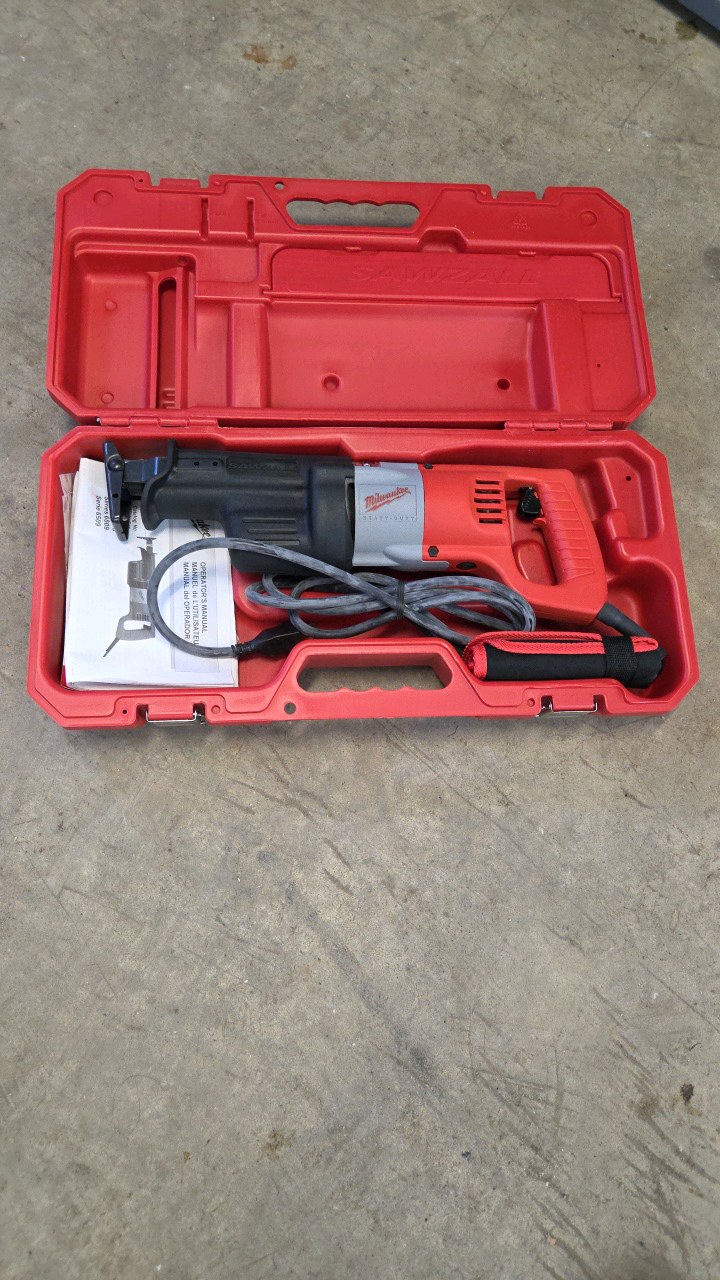 lot 23 image: Milwaukee corded reciprocal sawzall