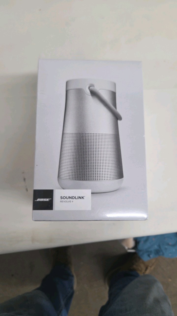 lot 33 image: Boss Soundlink Revolve plus - new in box