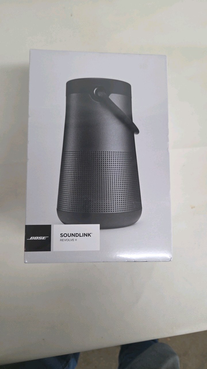 lot 34 image: BOSE soundlink revolve speaker- NEW
