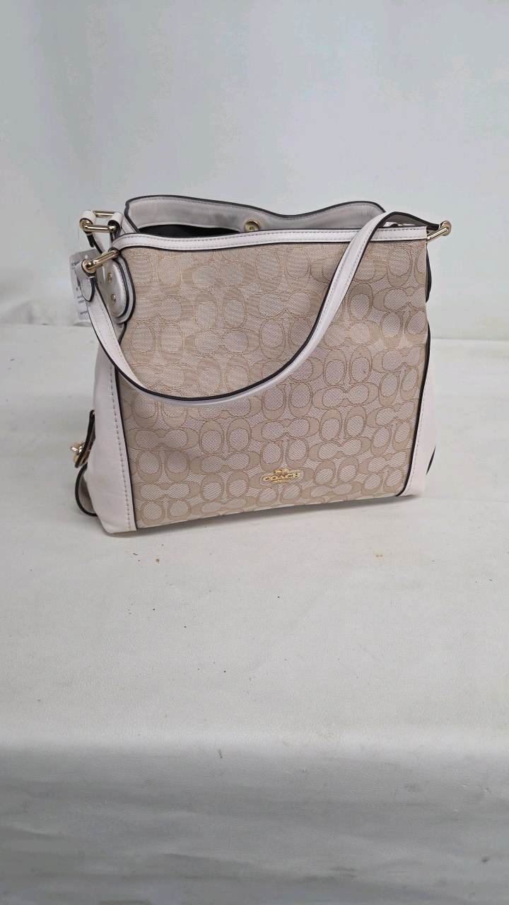 lot 41 image: Coach handbag