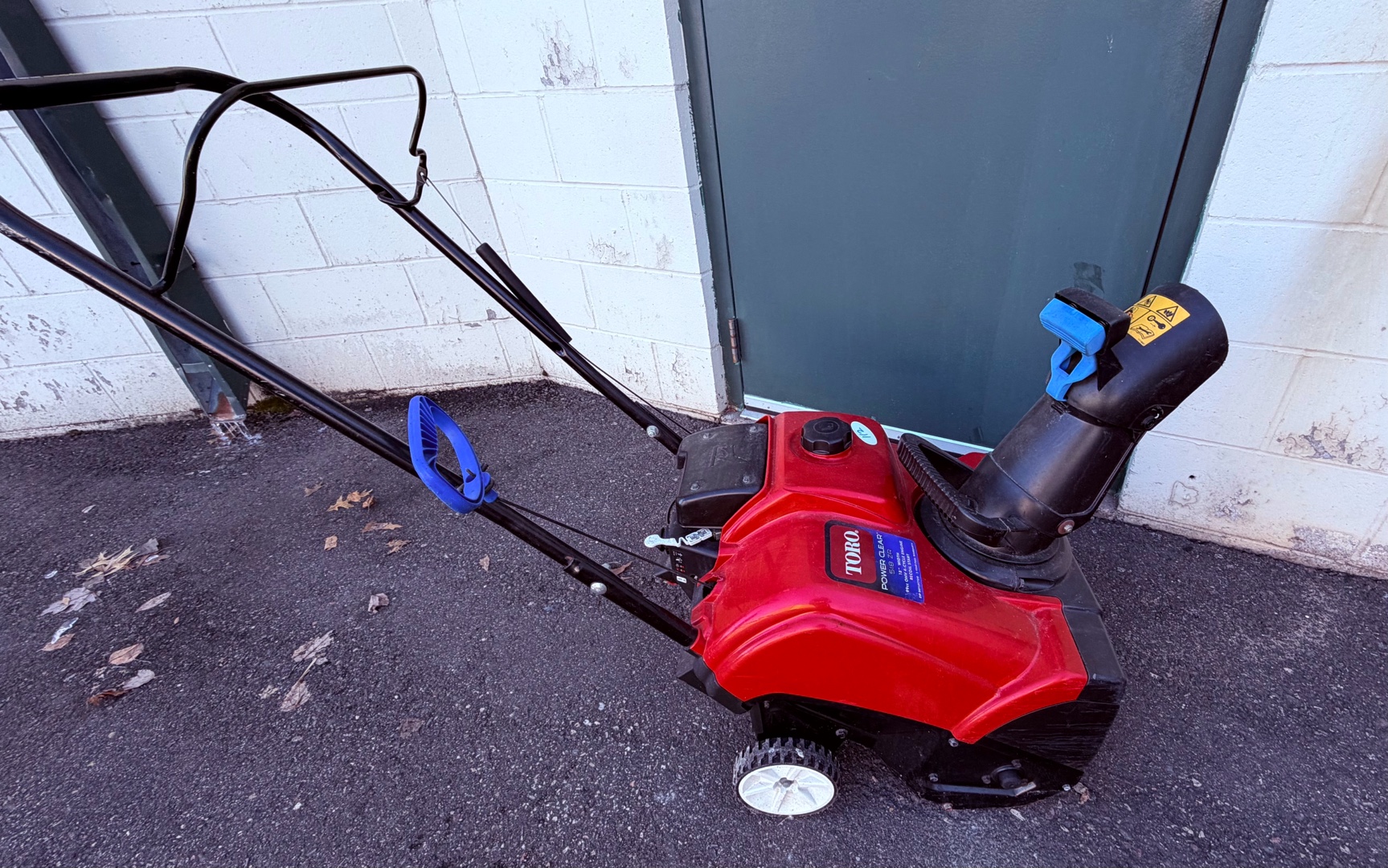 lot 112 image: Snowblower Toro 518ZR