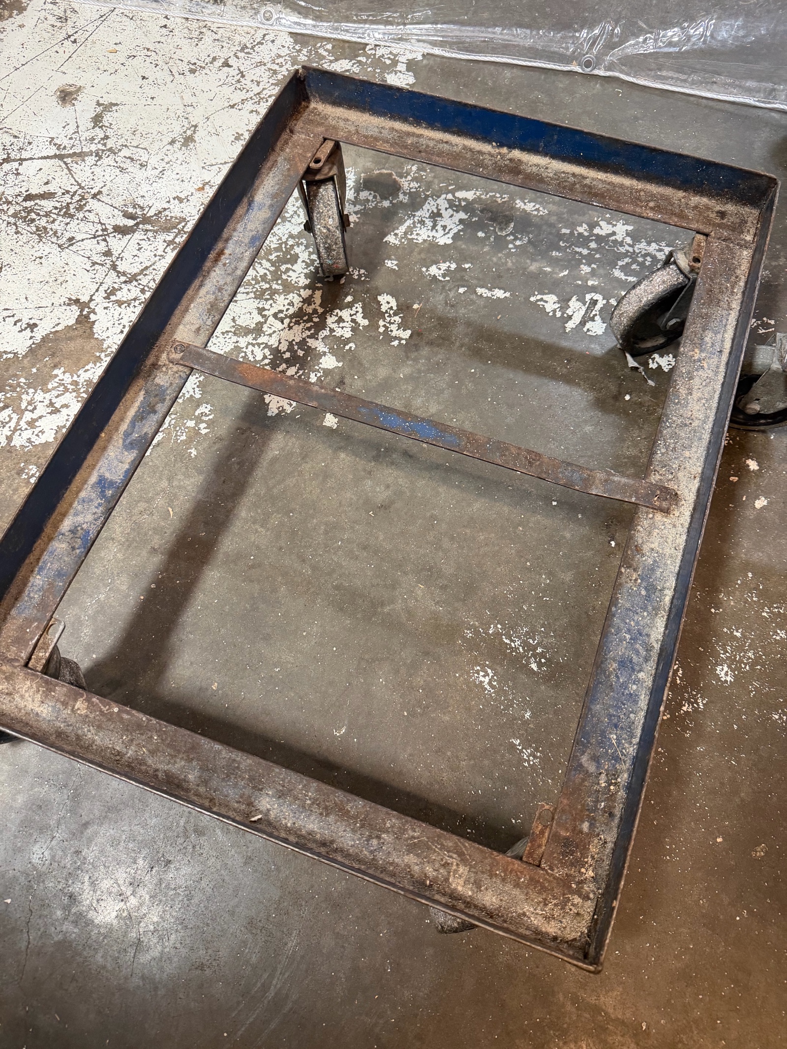 lot 192 image: steel utility dolly