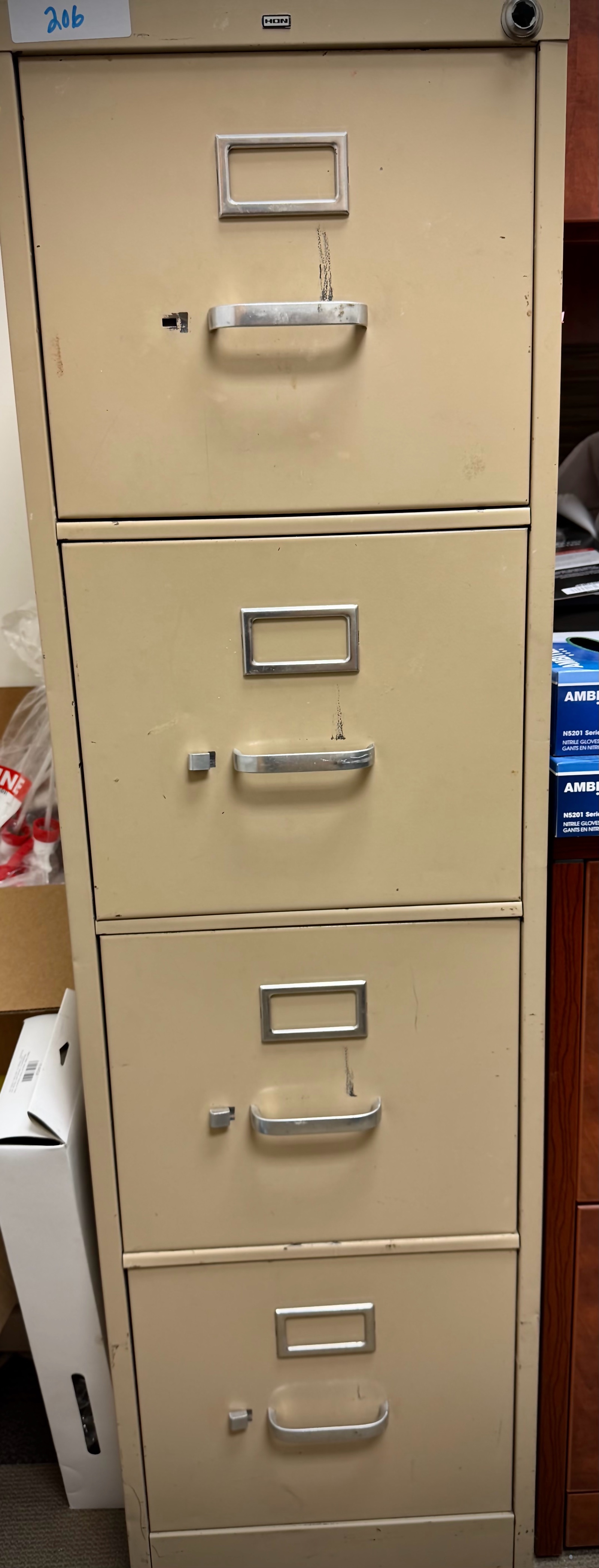 lot 206 image: Filing cabinet