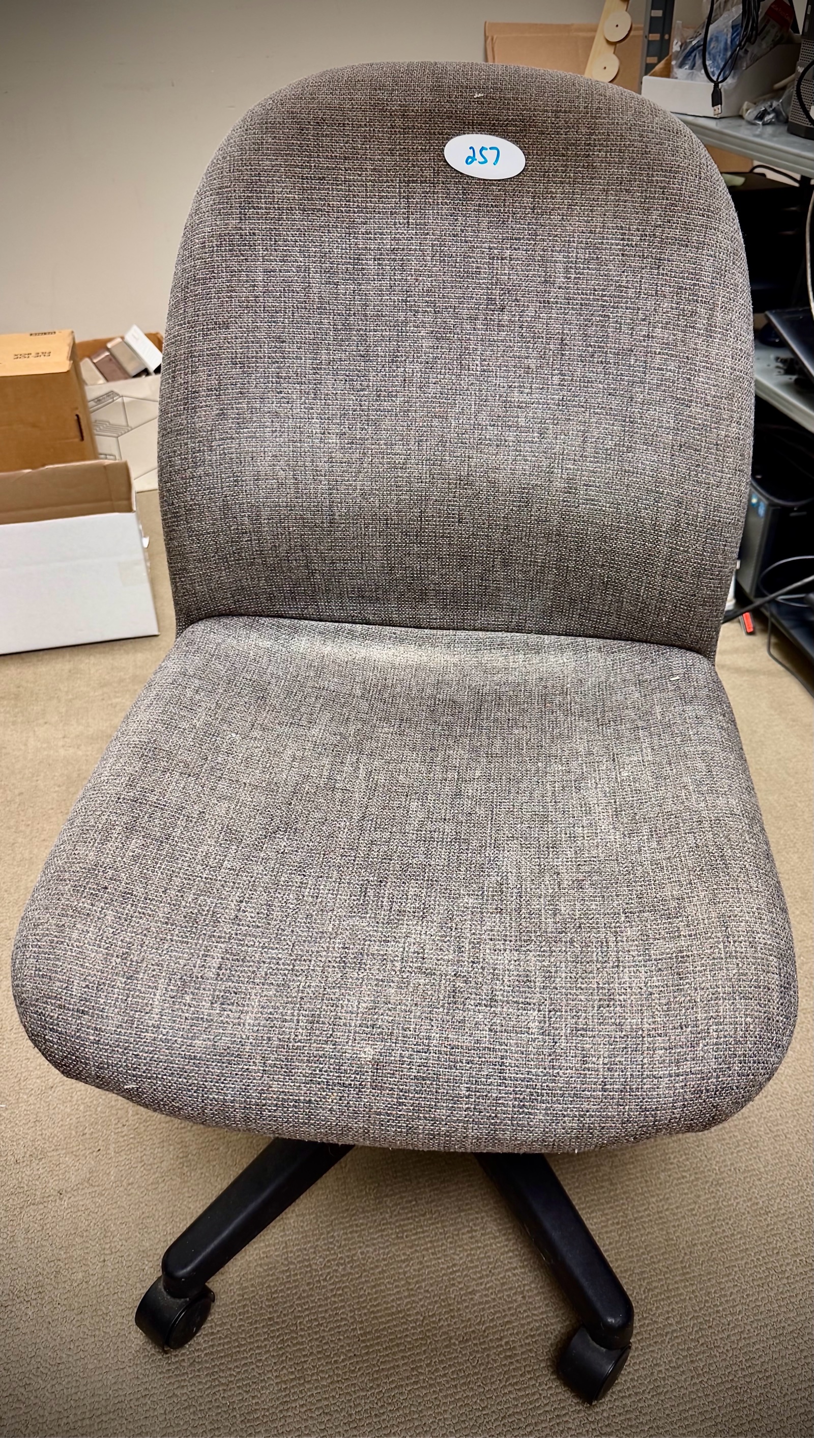 lot 257 image: chair