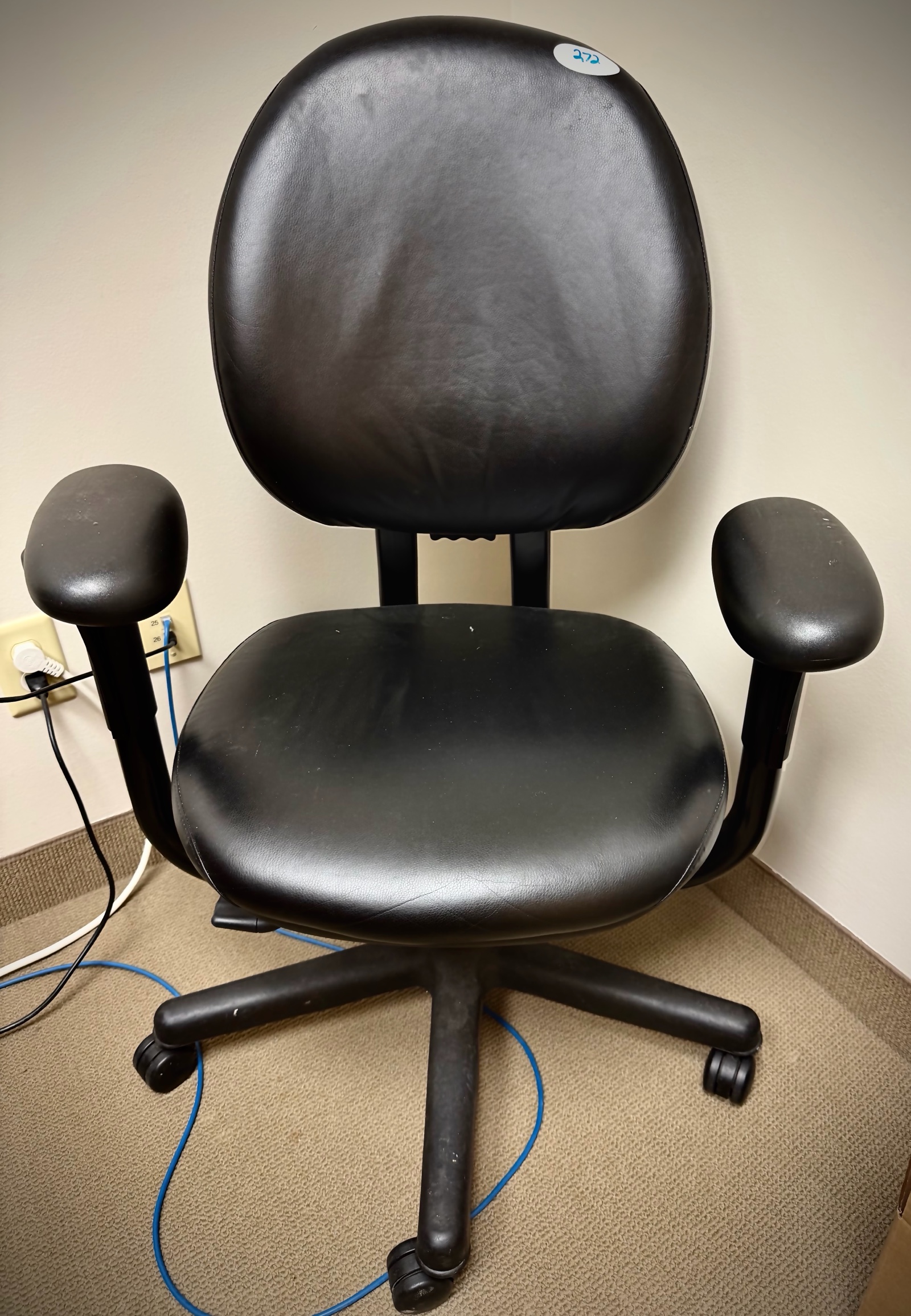 lot 271 image: leather chair