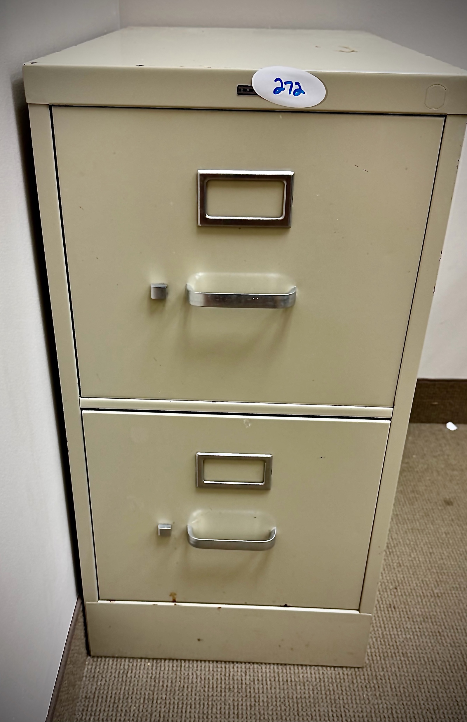 lot 272 image: filing cabinet