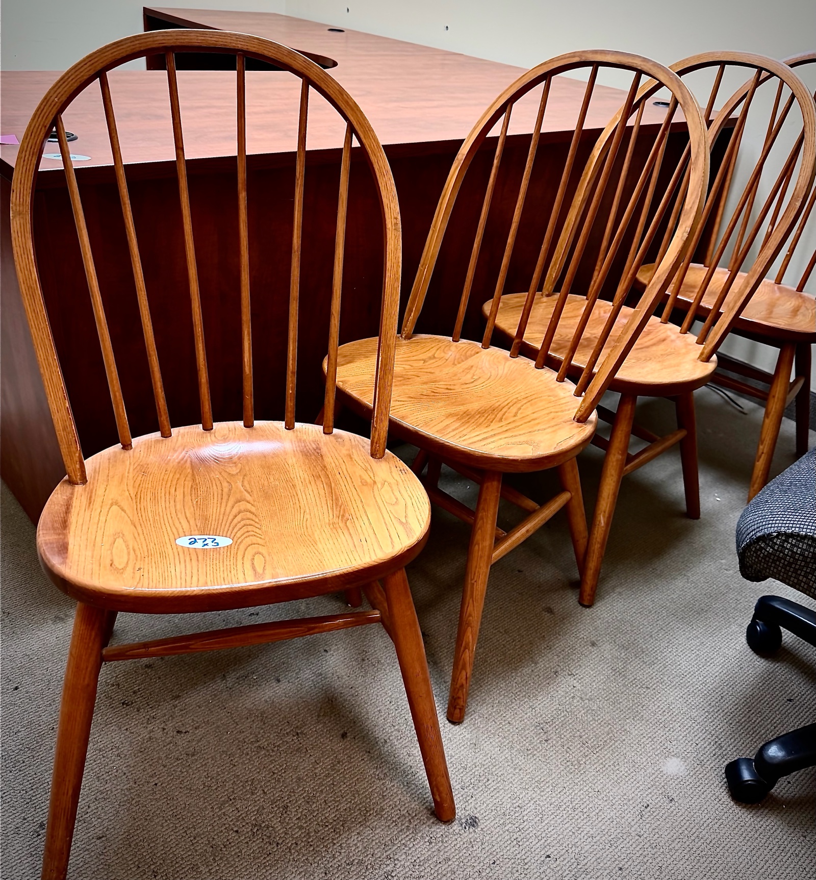 lot 277 image: wooden chairs x4