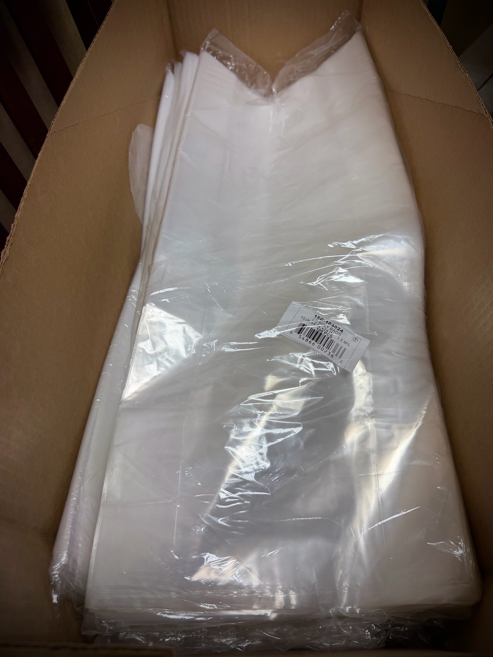 lot 286 image: gusset bags