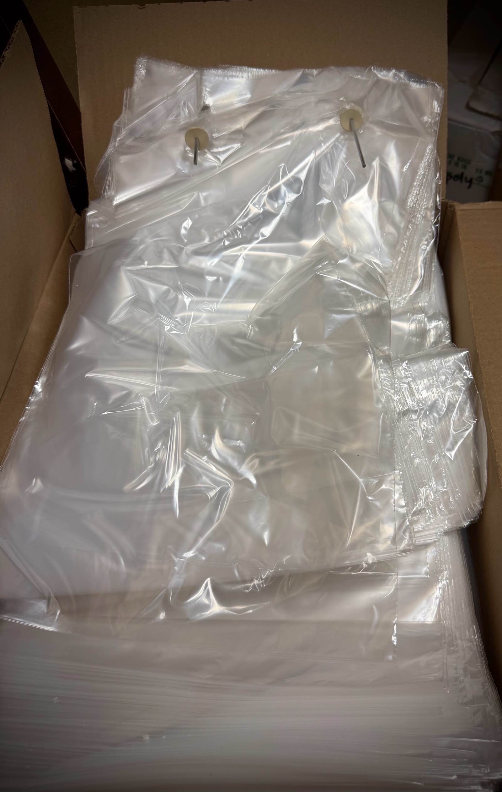 lot 290 image: bags 11x17