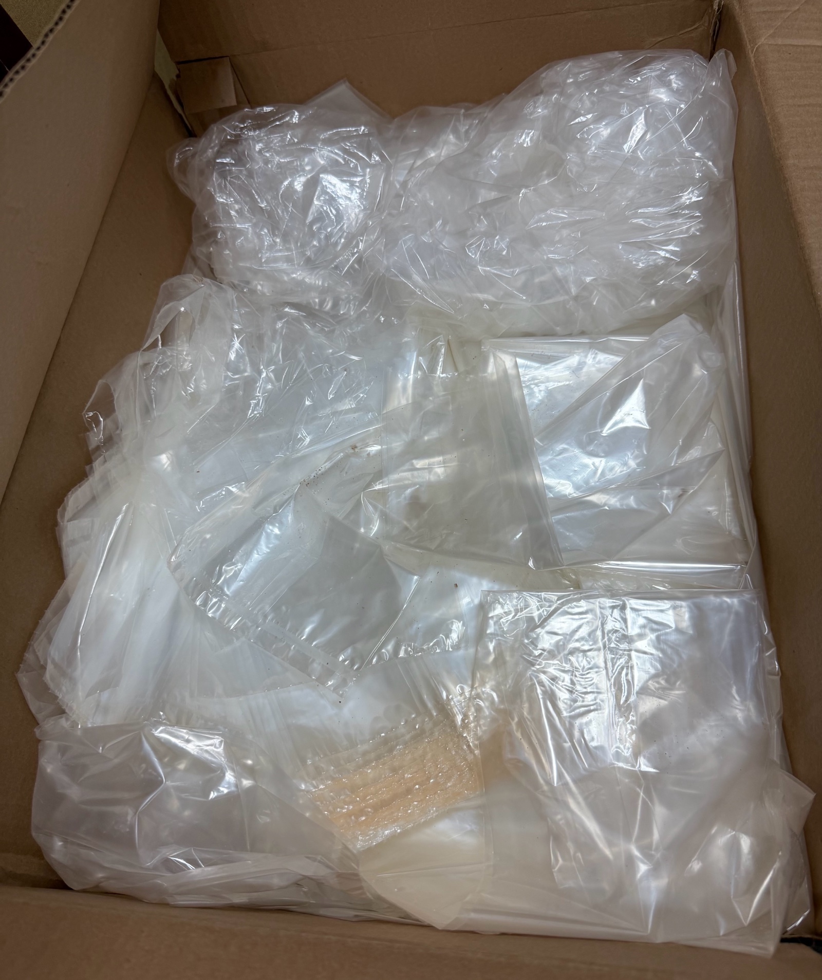 lot 292 image: bread bags