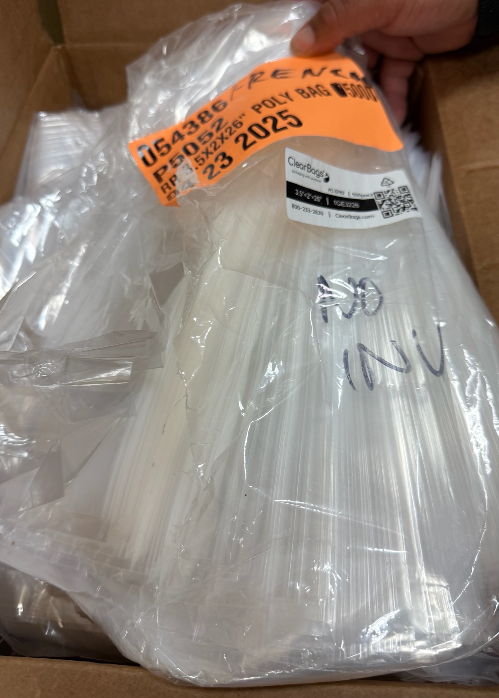 lot 294 image: French bread bags clear