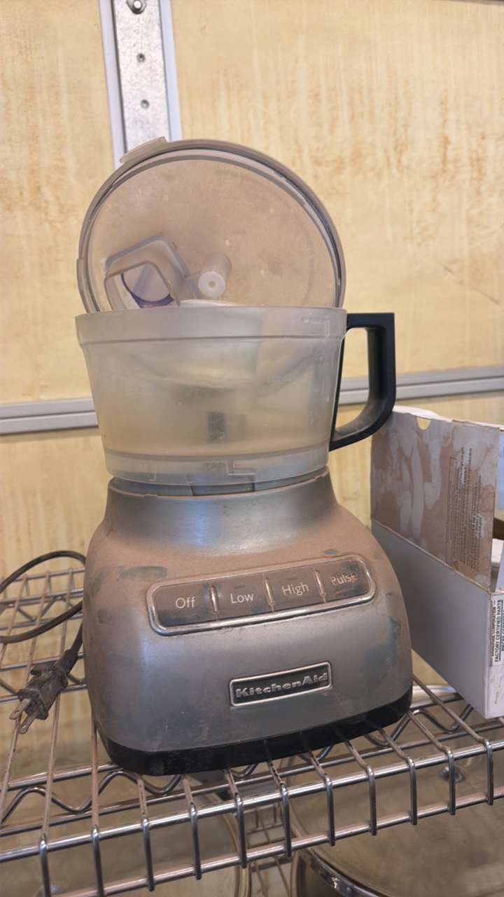 lot 319 image: food processor with extra blade
