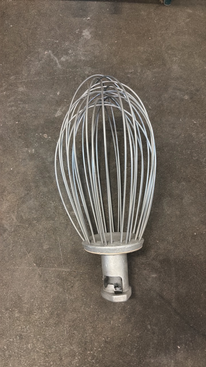 lot 368 image: wire whip attachment 80 Quart