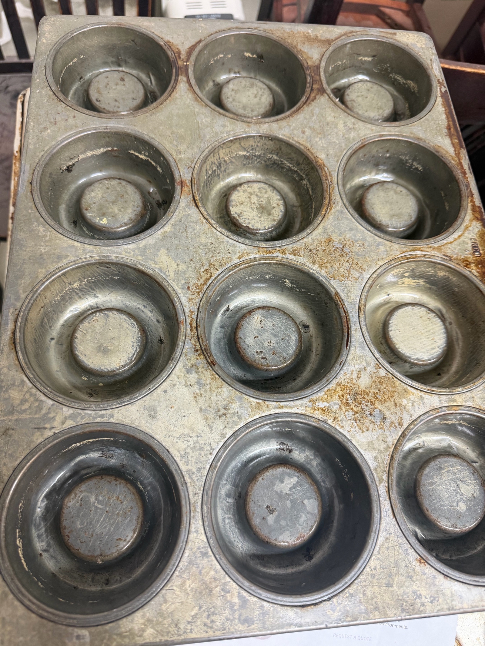 lot 403 image: shortcake pans