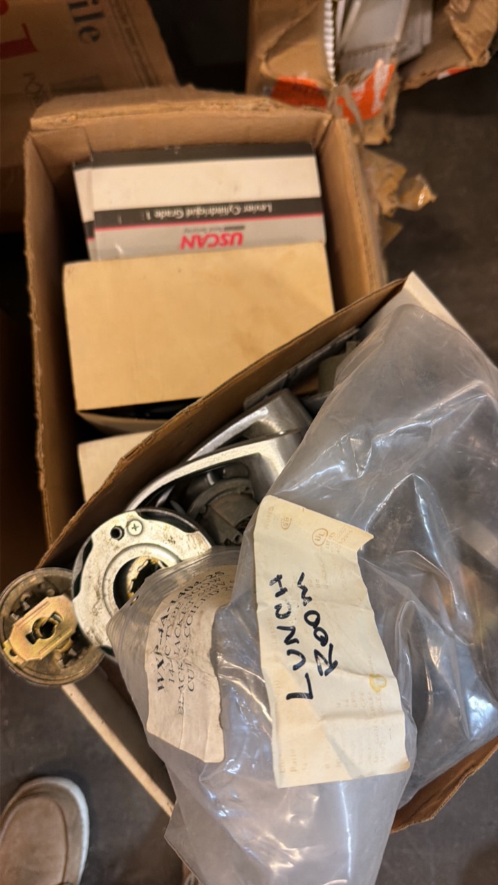 lot 418 image: door handles assorted box