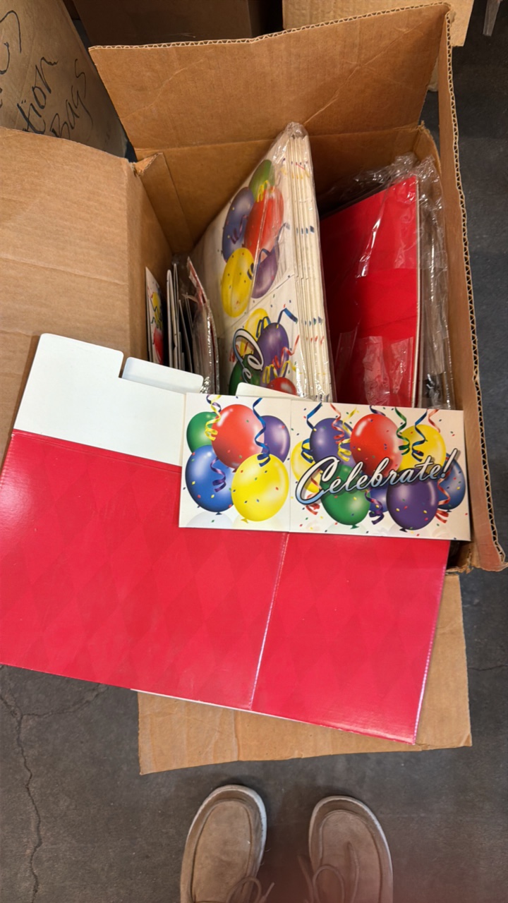 lot 420 image: assorted party boxes