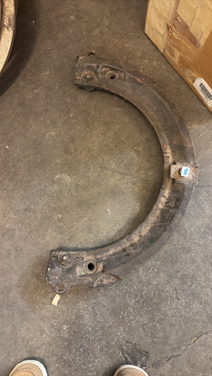 lot 432 image: Hobart mixing bowl reducer rings