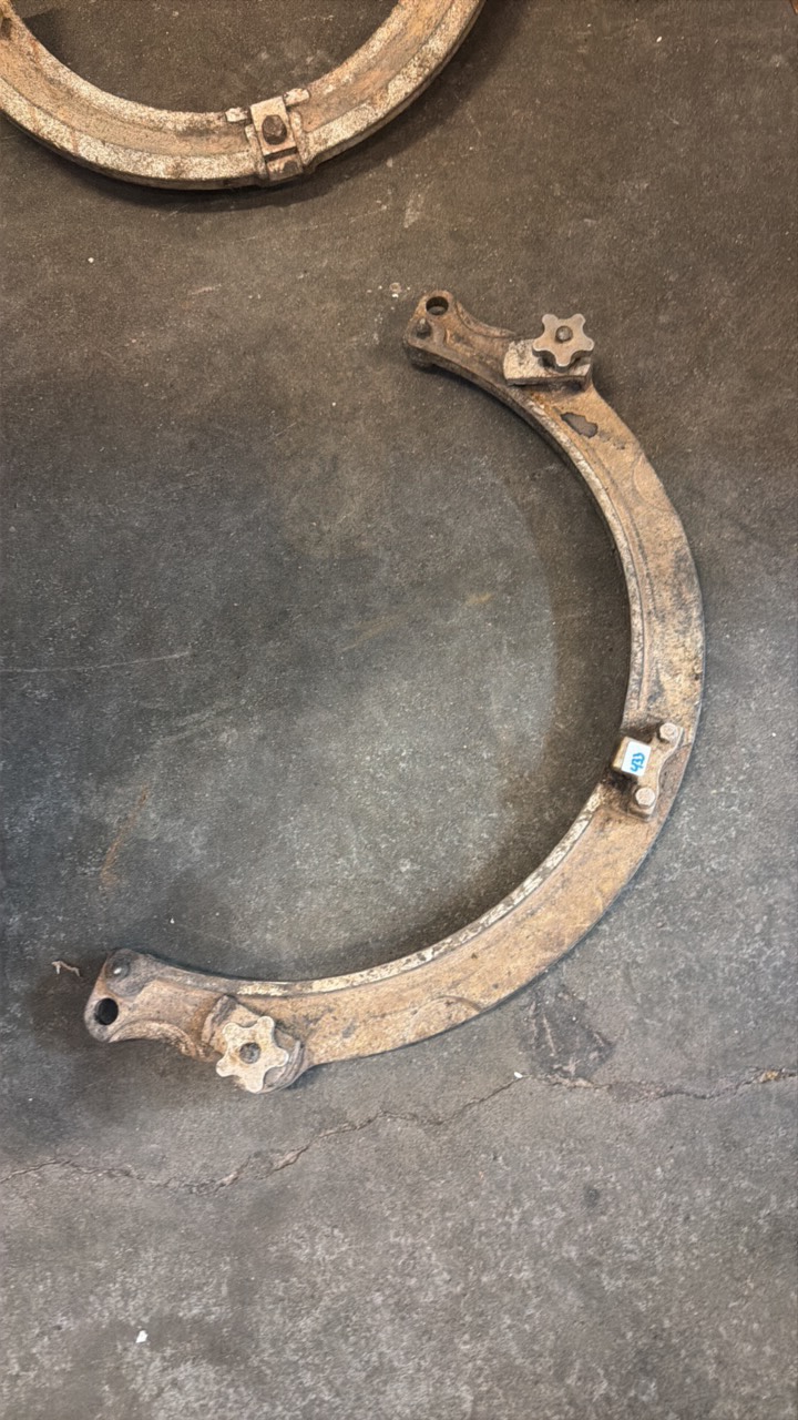 lot 433 image: Hobart mixing bowl reducer rings