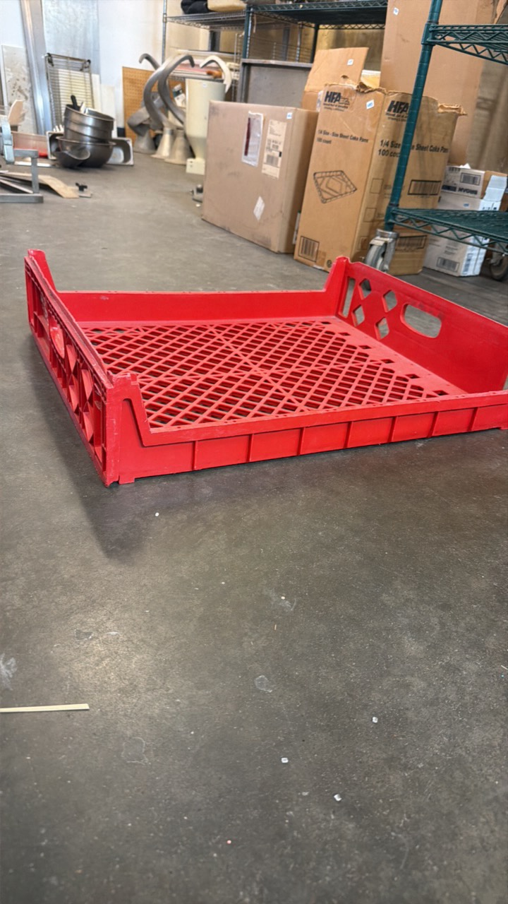 lot 455 image: bread crate