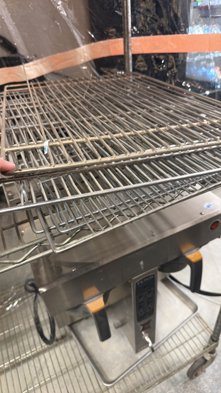 lot 463 image: racks