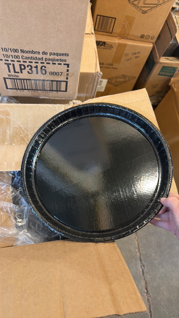 lot 476 image: Round trays