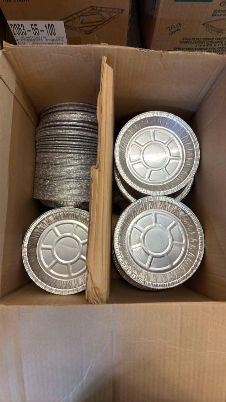 lot 478 image: 8 inch shallow pie Tins