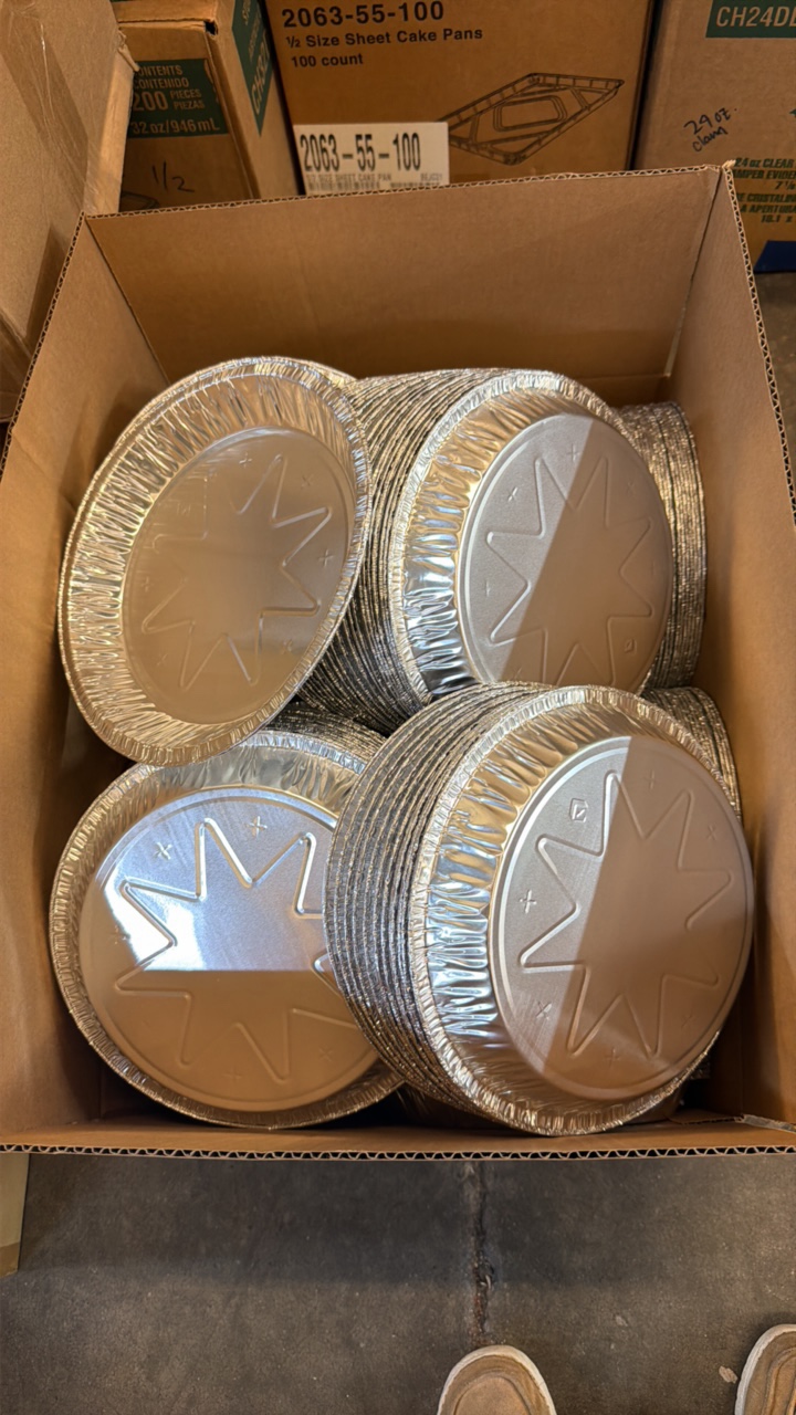 lot 479 image: pie tins