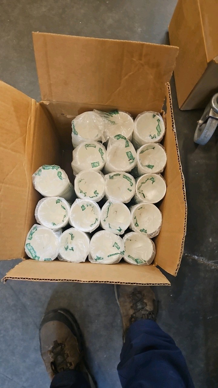 lot 493 image: 4 Oz white ssp hot cups