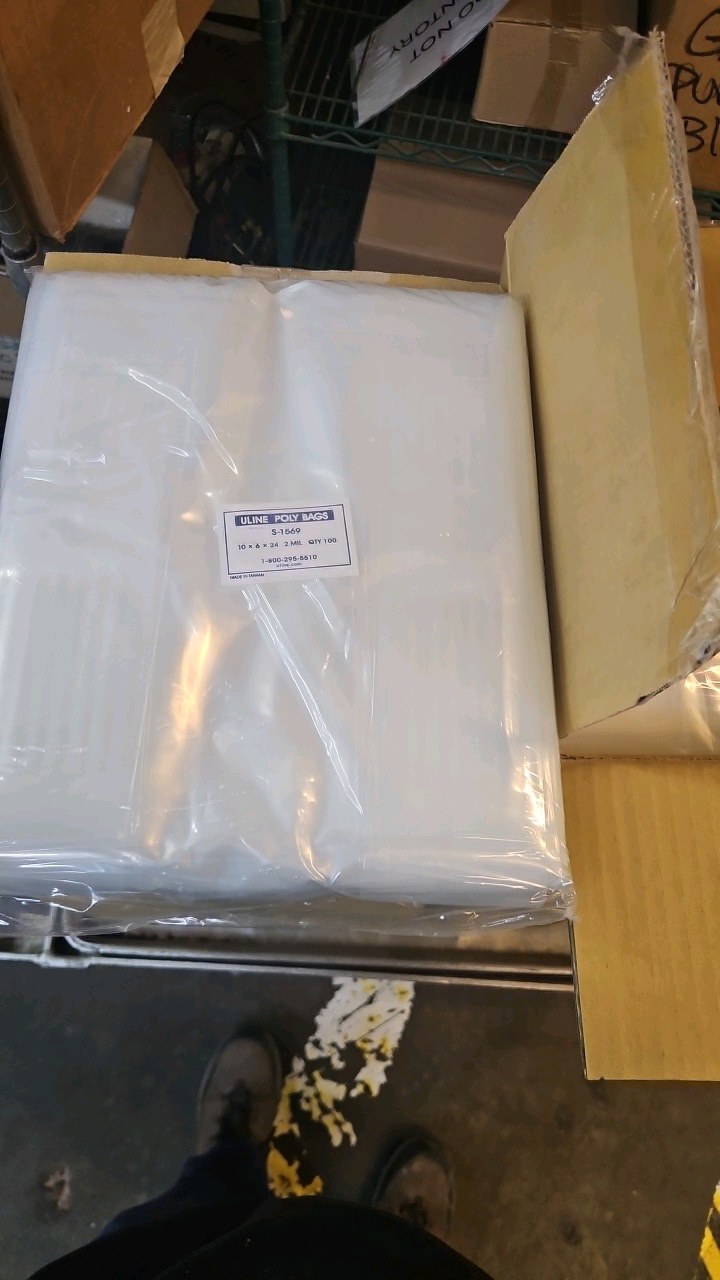 lot 500 image: Uline poly bag